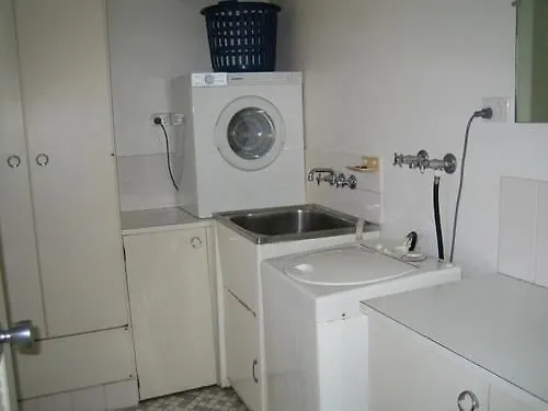 Aparthotel Dulkara Holiday Units Caloundra 2*,